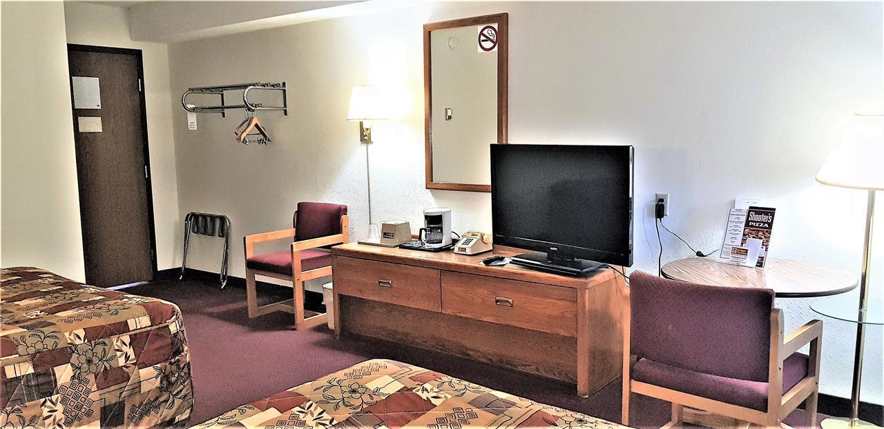 Amerivu Inn & Suites-Avon Екстериор снимка