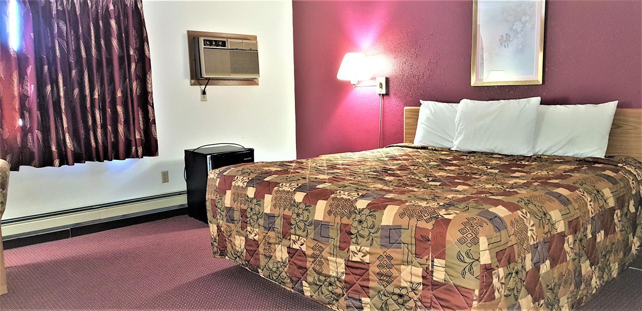 Amerivu Inn & Suites-Avon Екстериор снимка